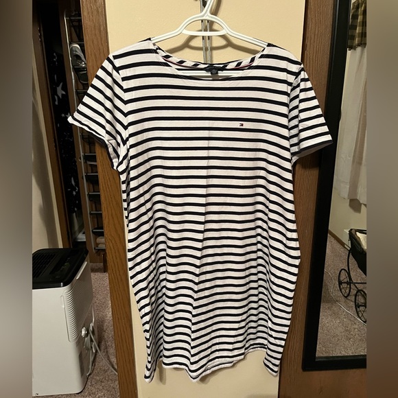 Tommy Hilfiger Dresses & Skirts - Tommy Hilfiger t-shirt dress striped w/logo sz XXL